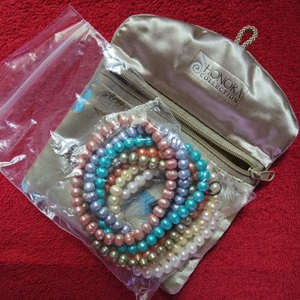 Seven-pack of Honora freshwater cultured stretch bracelets